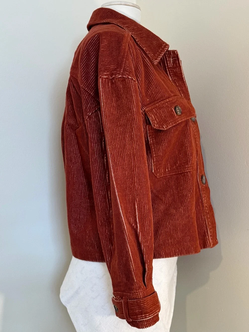 Avec Les Filles Rust Corduroy Button-Front Shacket - Picture 2 of 7